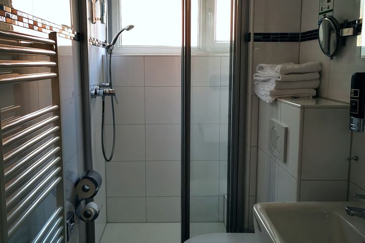 Room 19 of 27
