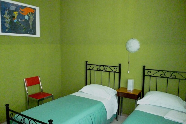 Room 7 of 37