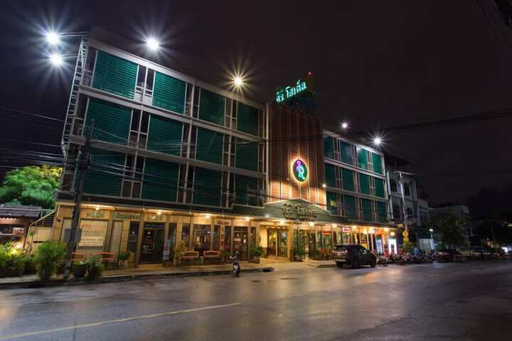 Hotel 73 of 74