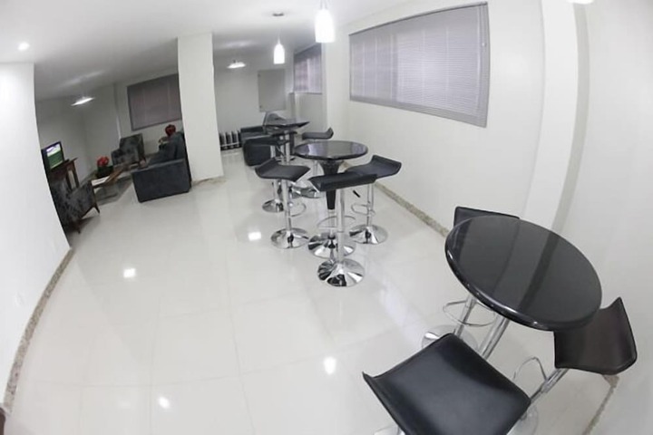 Business Center 39 of 40