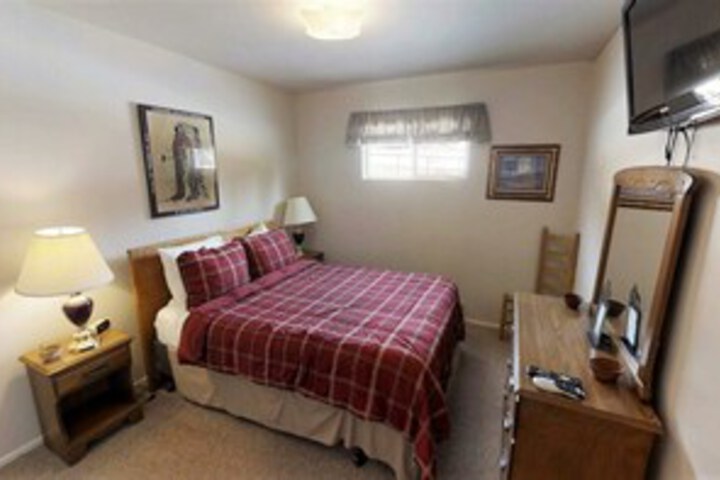 Room 21 of 24