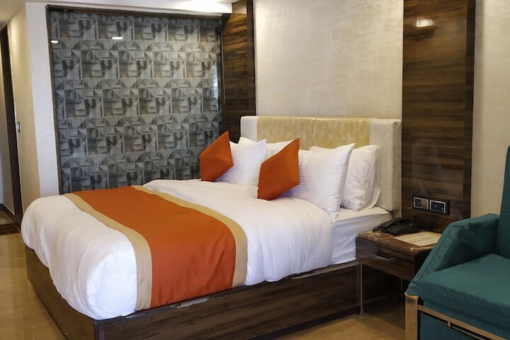 Room 16 of 131