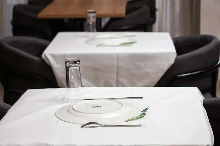 Dining 11 of 39