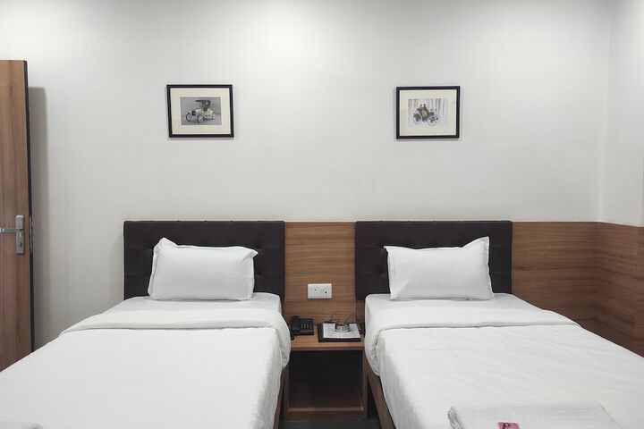 Room 10 of 21