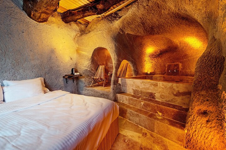 Room 10 of 79