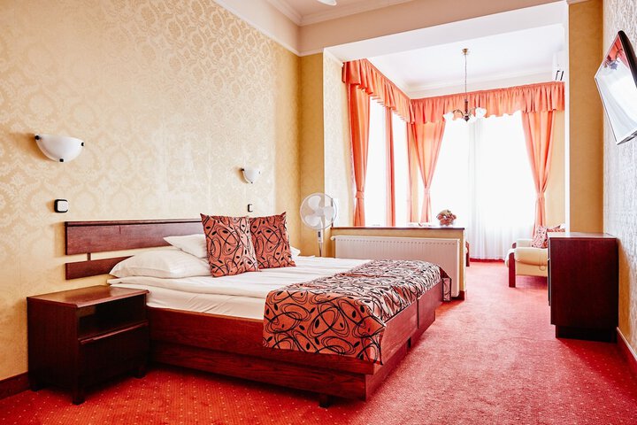 Room 8 of 67