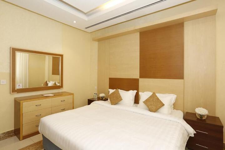 Room 13 of 25