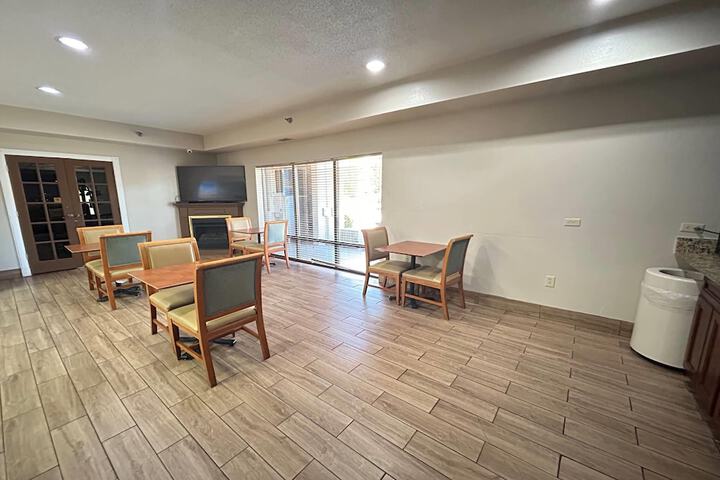 Breakfast area