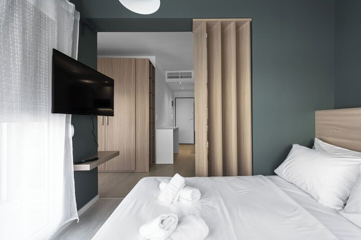 Room 8 of 60