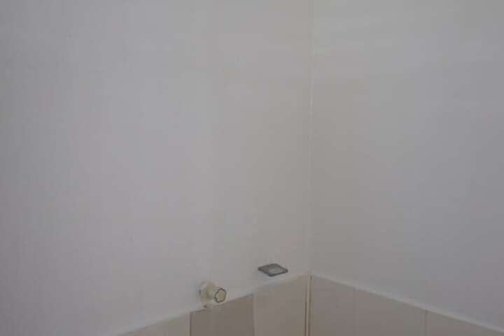Room 16 of 31