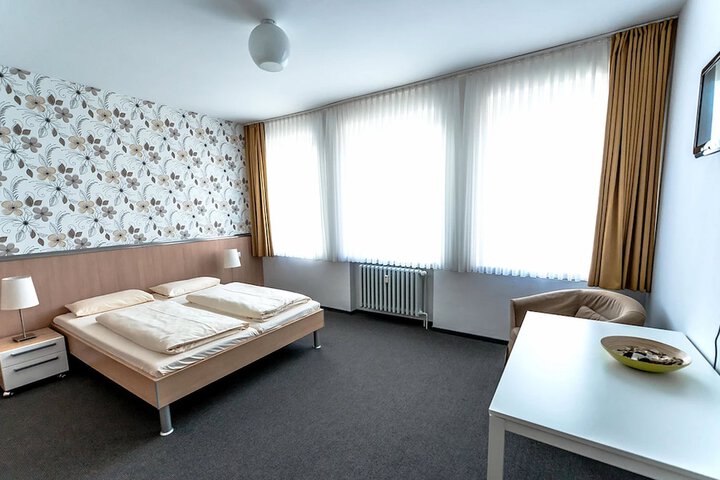 Room 15 of 35