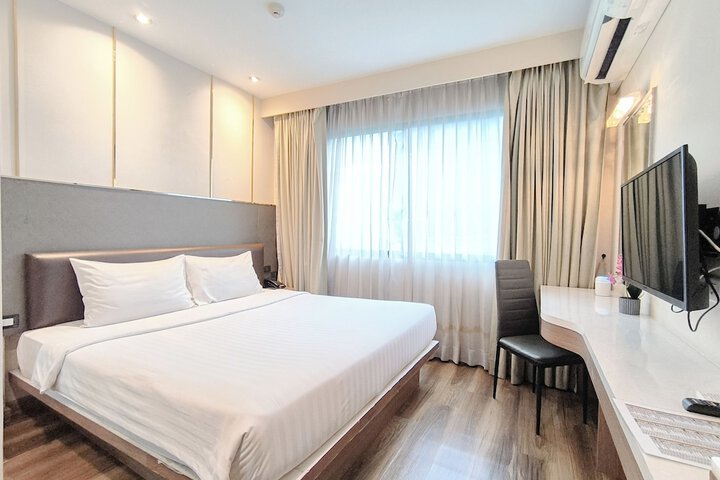 Room 16 of 36