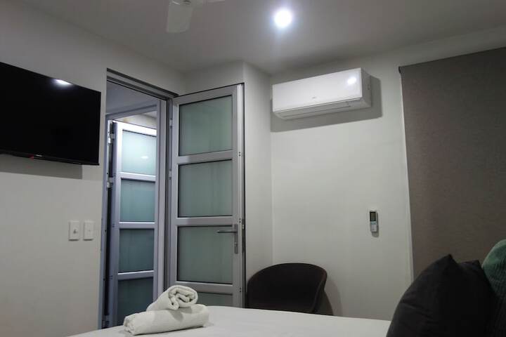 Room 52 of 158