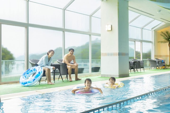 Hotel with Pool
