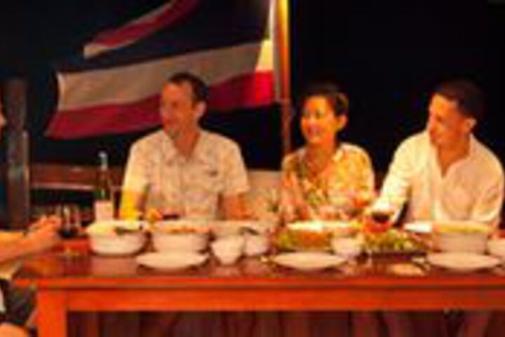 Dining 3 of 11