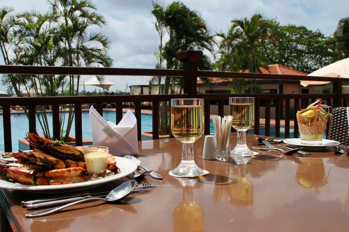 Dining Photos