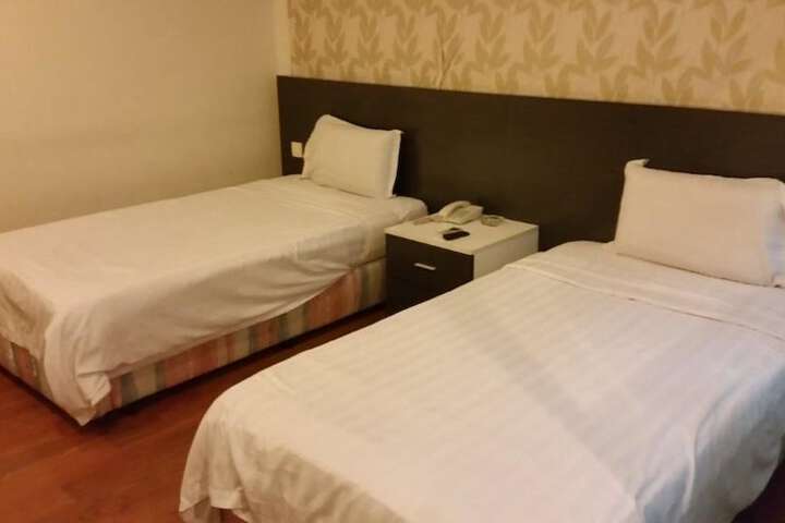 Room 15 of 35