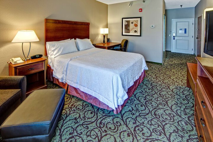 Quadruple Queen Size Bed (2 of 4)