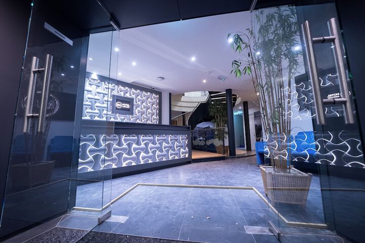Ma Airport Hotel