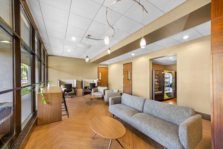 Business Center 91 of 123