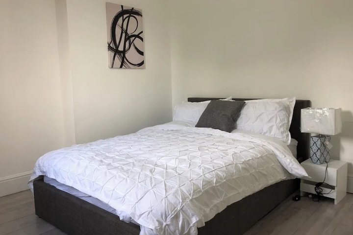 Room 5 of 19