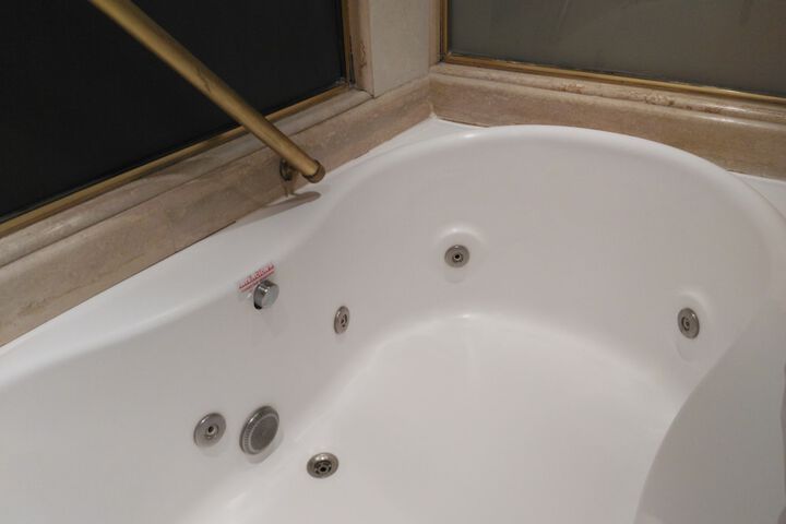 Hot Tub 55 of 73