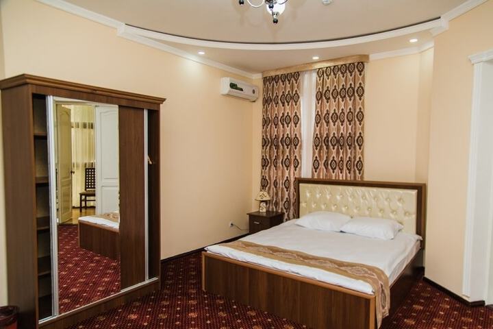 Room 22 of 60