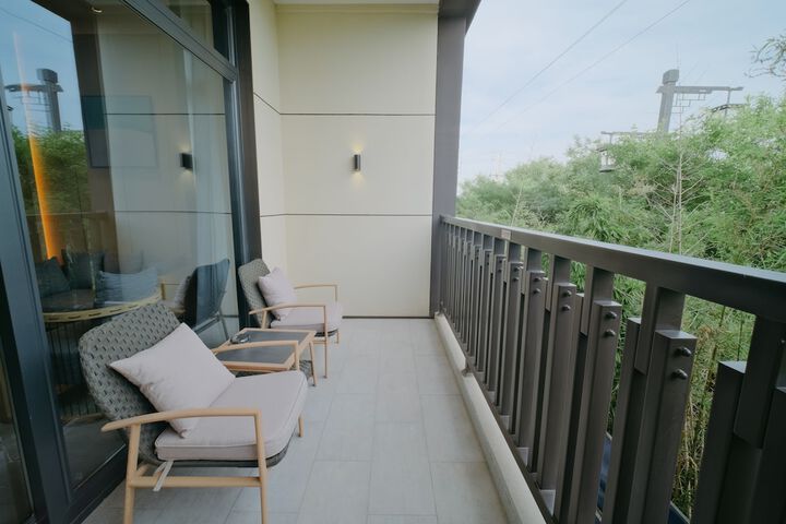 Room 7 of 27