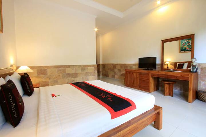 Room 95 of 213