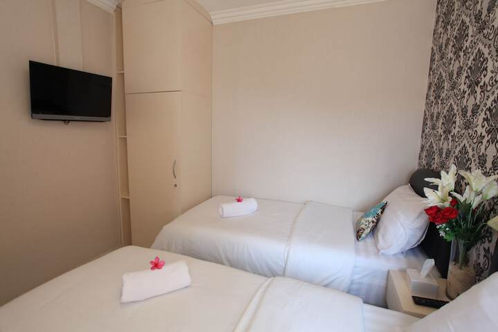 Room 17 of 49