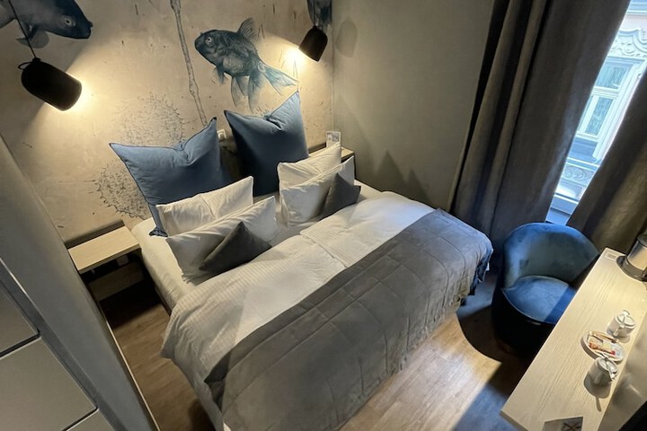 Room 28 of 41
