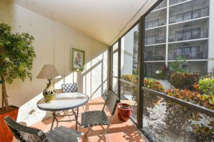Terrace/Patio 76 of 76