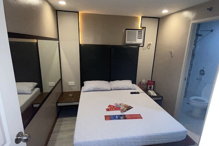 Room 7 of 29