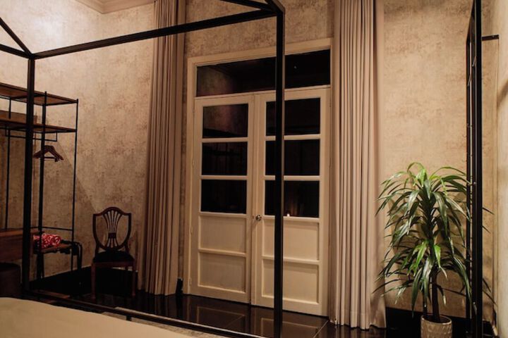 Room 20 of 37
