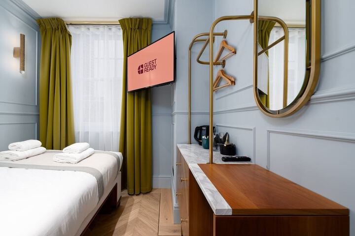 Room 132 of 280
