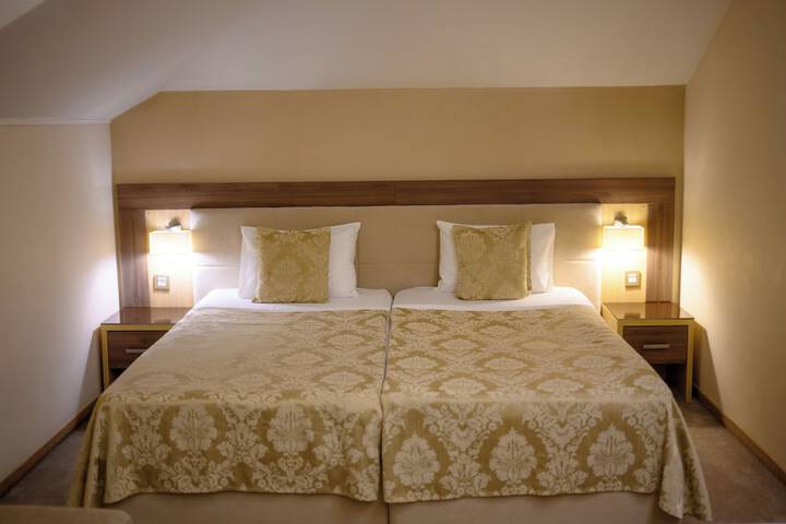 Room 21 of 57