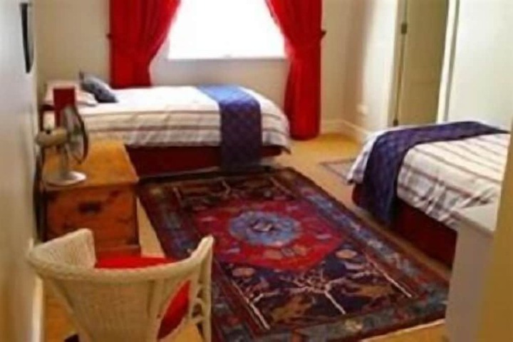 Room 2 of 49