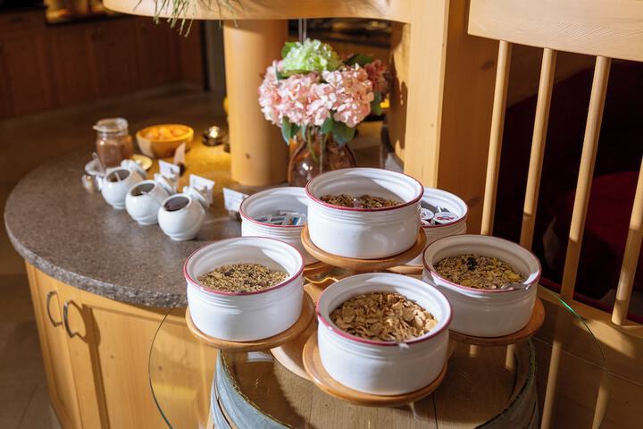 Breakfast/Coffee Service 124 of 154