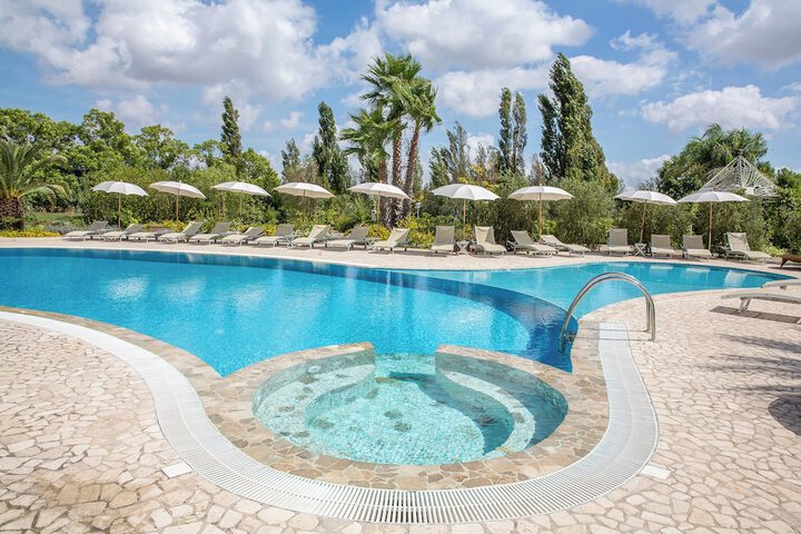 Pool 60 of 79
