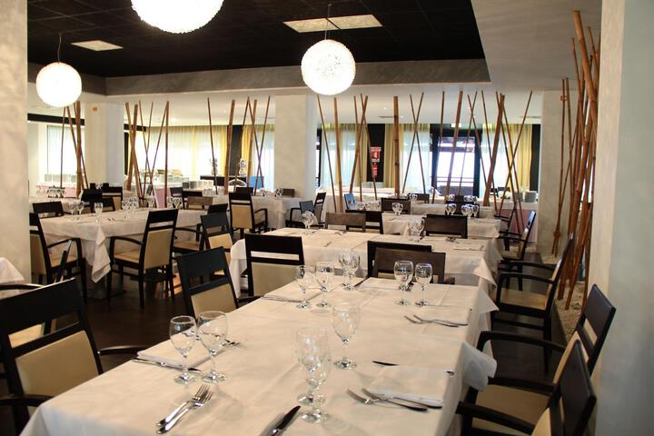 Dining 63 of 148