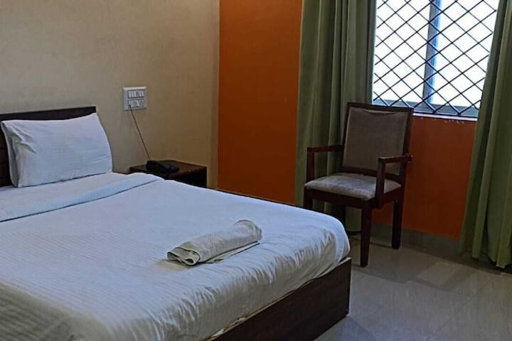 Room 6 of 23