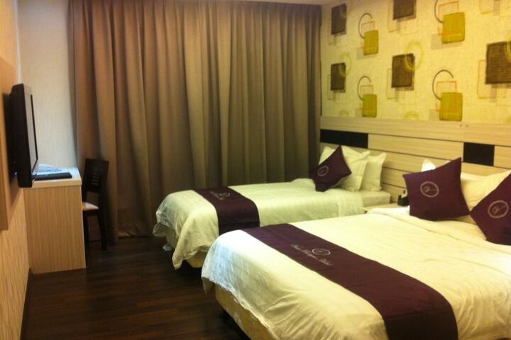 Room 2 of 50