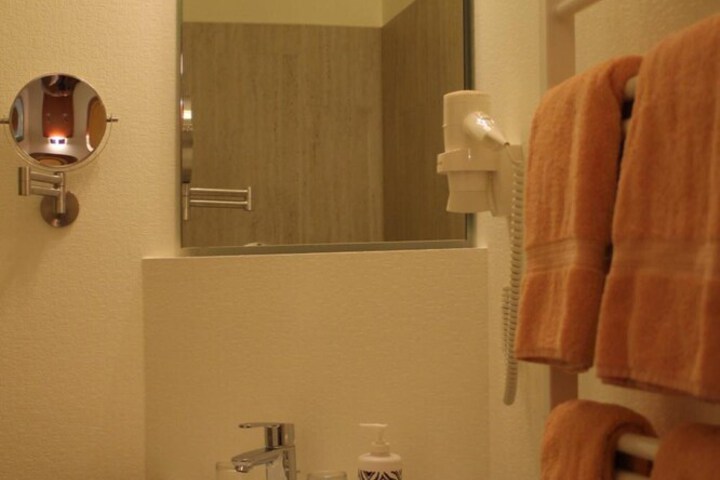 Room 22 of 46