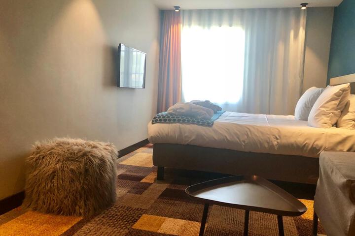 Room 25 of 65