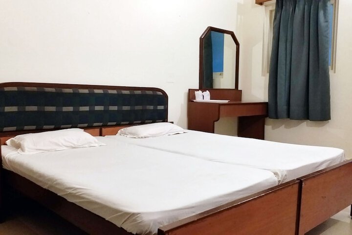 Room 10 of 20