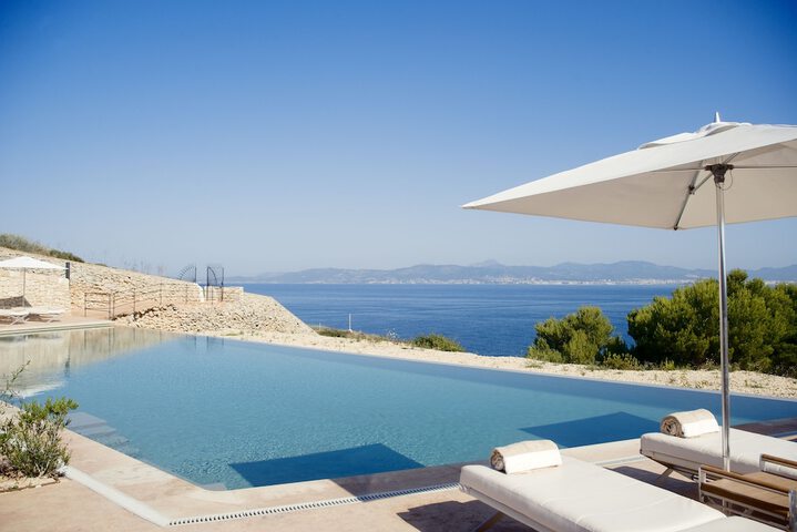 Pool 64 of 136