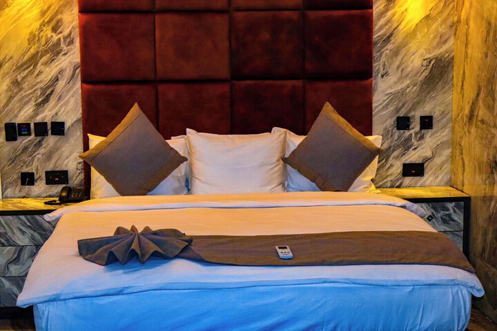 Room 40 of 98