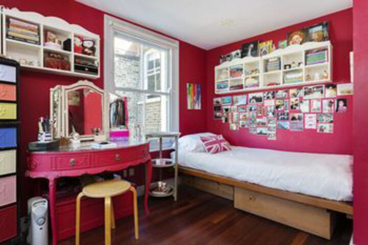 Room 13 of 23