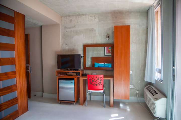 Room 8 of 44