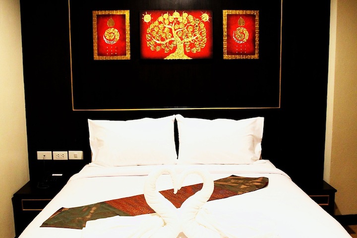 Room 12 of 36
